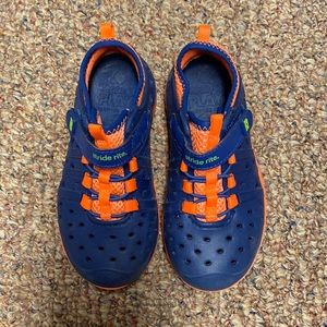 Boys Blue And Orange Stride Rite Amphibian Water Shoes Size 10